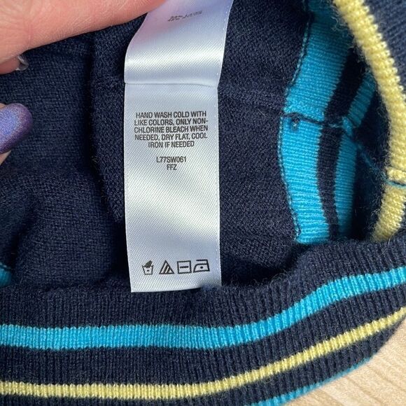 Cabela’s wool/nylon turtleneck sweater.  1/4 Zip.  Size Small. - Picture 6 of 6